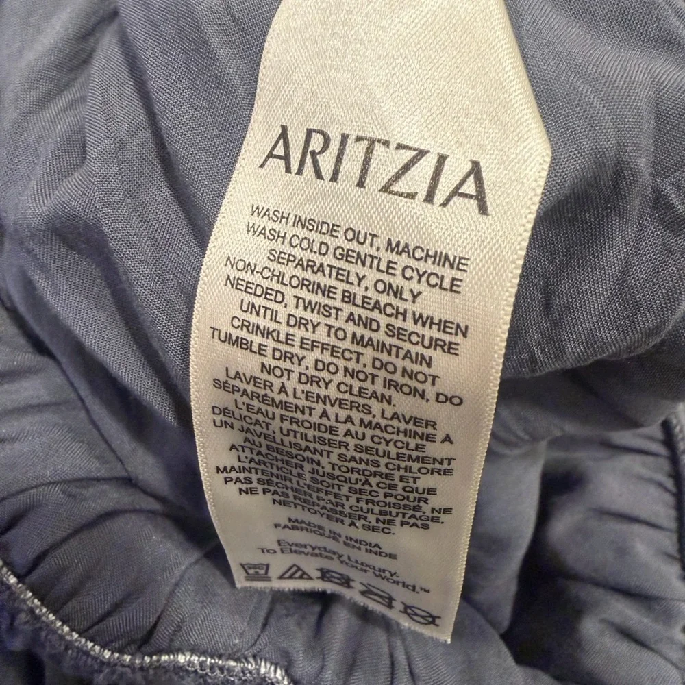 Aritzia Damasque Skirt in Vintage Navy size Large - Picture 12 of 12